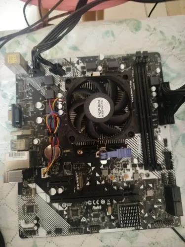 Vendo placa mãe e processador atholon 3000g