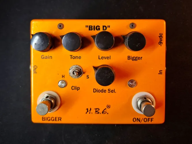Pedal HBE Big D Distortion - HomeBrew Electronics (Boutique Americano)
