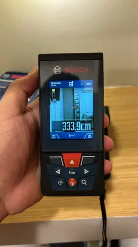 Trena laser Bosch GLM 100-25 C alcance 100m com Bluetooth