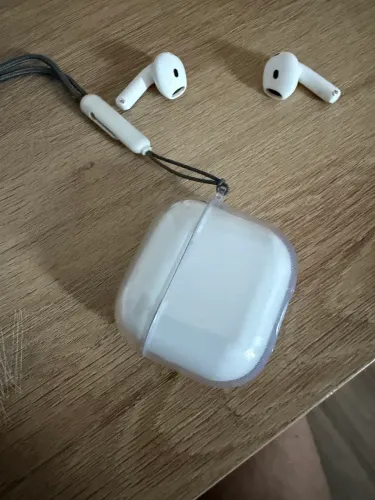 AirPods 4 ANC