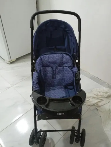 carrinho de bebê em perfeito estado