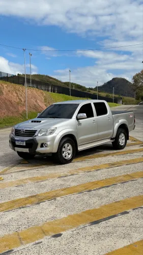 Toyota Hilux CD SRV D4-d 4X4 3.0 TDI Diesel AUT 2014