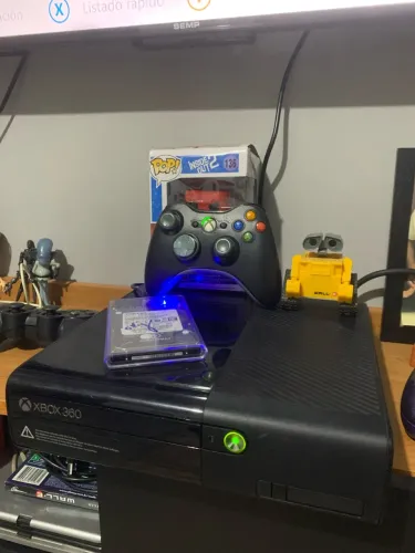 Xbox 360 Super Slim 500GB 126 jogos