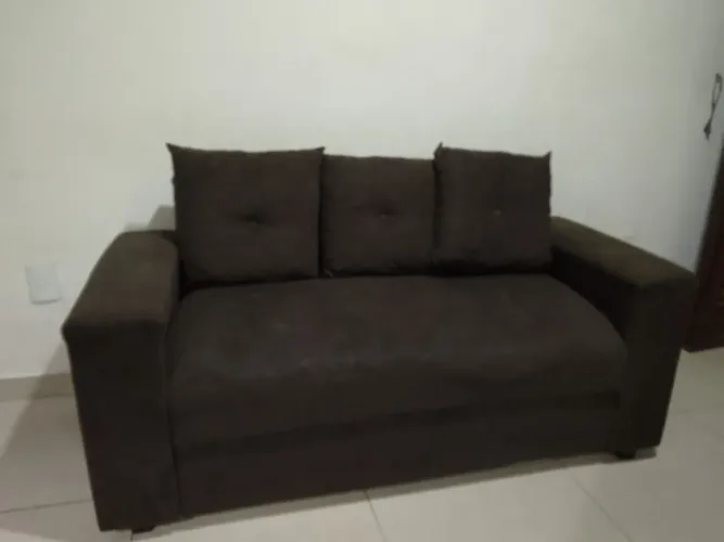 Sofá 3 Lugares Marrom Escuro - Super Confortável e Bem Conservado!