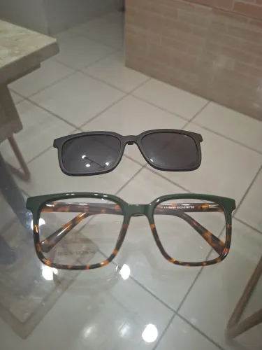 Óculos clipon feminino