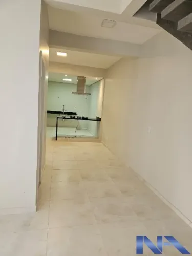 NOVO, QUINTAL COM CHURRASQUEIRA.
