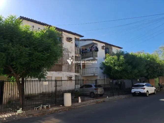 Apartamento no Morada Nova com varanda e garagem para aluguel