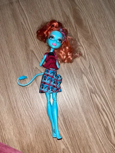 Sucata Monster High Lorna Mc Nessie