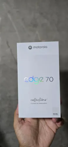 Motorola Edge 70 5G Crystals by Swarovski - 512GB 24GB de RAM, Tela Amoled 120hz<br>