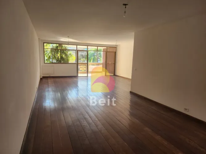 Imóvel no Jardim Oceânimo com 197 m², 4 quartos e 3 vagas de garagem