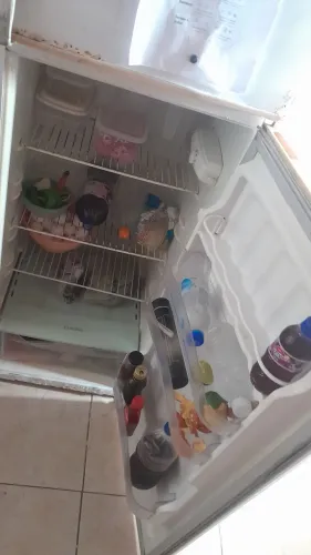 Vendo geladeira en ótima condição