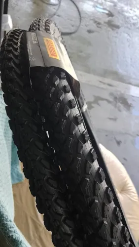 Pneu Pirelli 2 novo