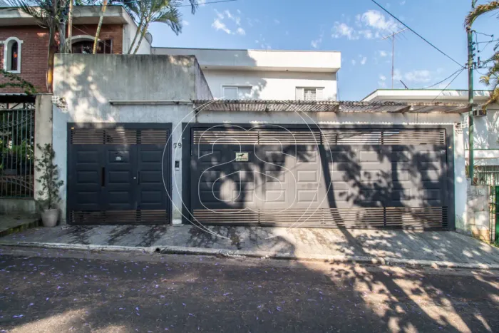 CASA A VENDA PRÓXIMA A AVENIDAS E HOSPITAIS