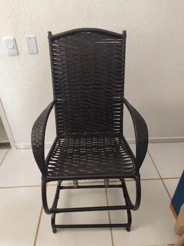 Cadeira de balanço nova