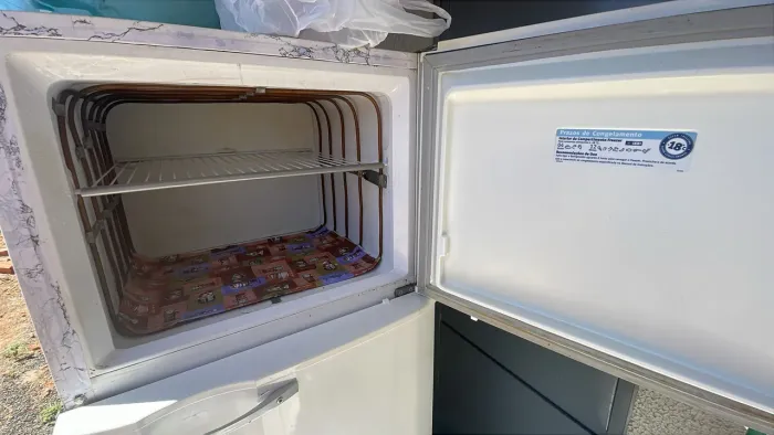 Geladeira Electrolux SUPER FREEZER DC37