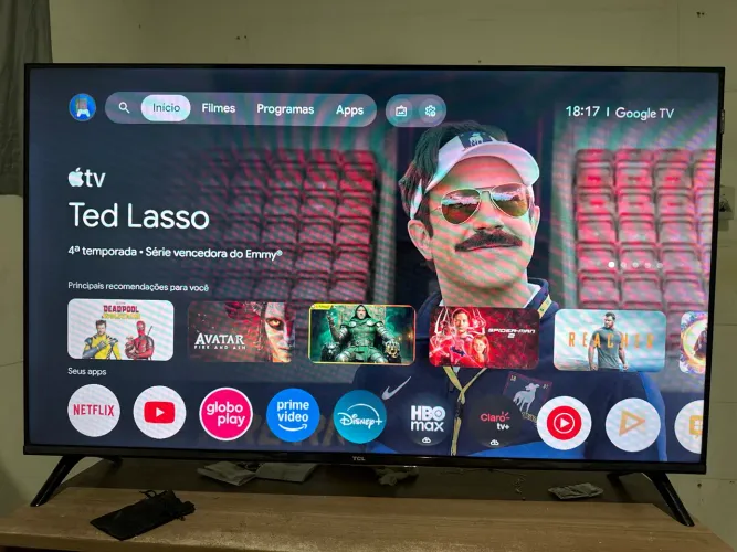 Vendo TV Smart TCL FullHd QLed 43 polegadas, 1 mês de uso. Estou me mudando p outro estado
