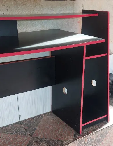 Mesa gamer/ escrivaninha
