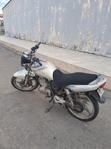 Suzuki yes 2008