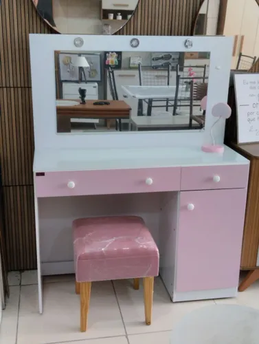 Penteadeira Rosa em MDF 