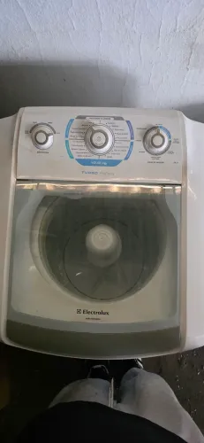 Maquina de lavar.