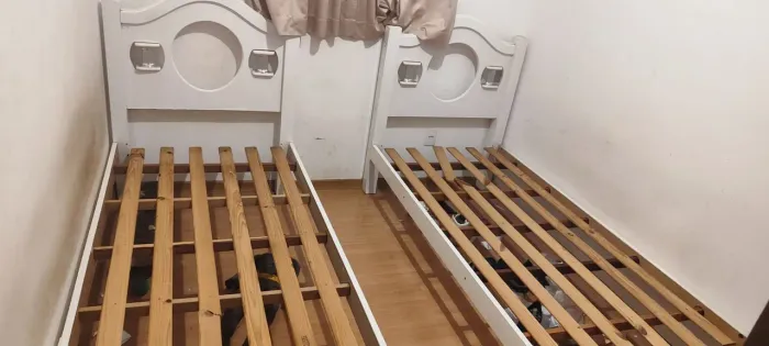 2 Camas de solteiro