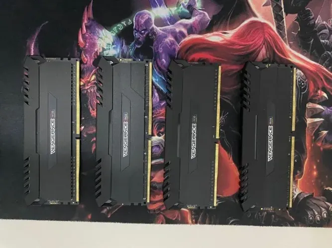 Memória Corsair Vengeance RGB 32GB (3000MHz)