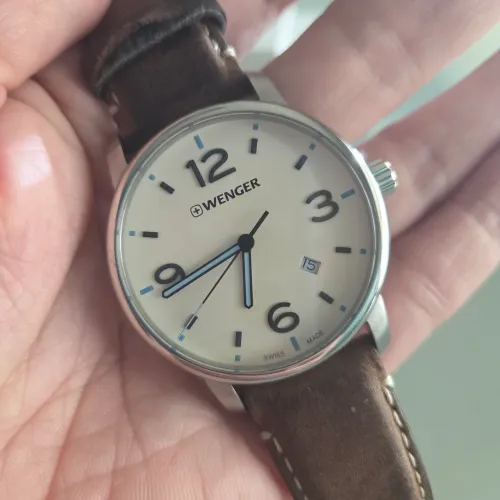 RELÓGIO WENGER 42MM (ATRASANDO)