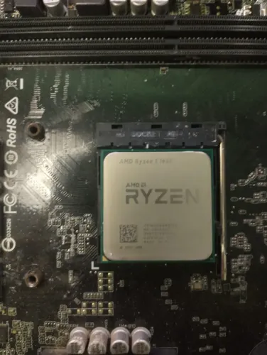 Kit Ryzen 5 1600af + placa mae a 320