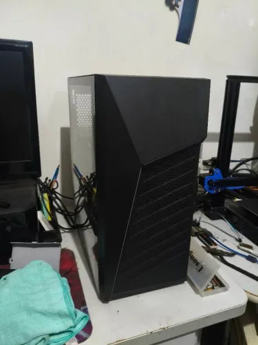 Gabinete gamer lateral em vidro temperado