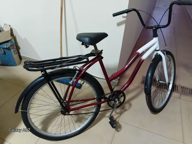 Bicicleta em otimo estado pouco uso.