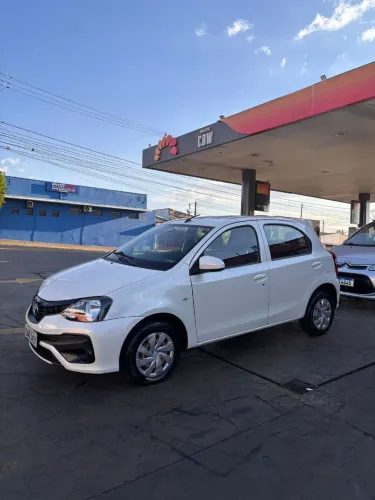 Toyota Etios X 1.3 Flex 16V 5P Mec. 2019