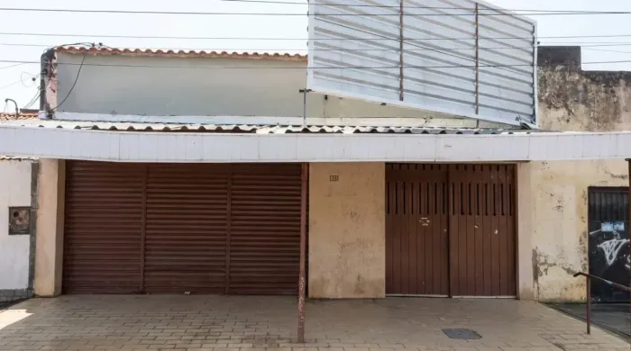 Excelente Ponto Comercial em Sepetiba para venda tem 206 metros quadrados.