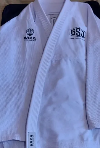 Kimono Haka Branco TAM. A3 Usado 