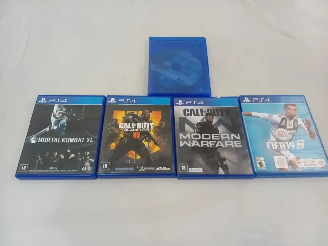 Jogos mídia física PS4