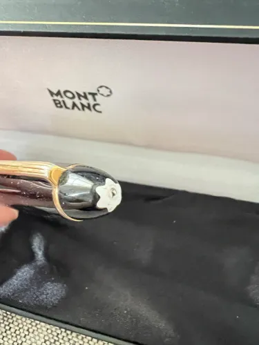 Caneta Montblanc meisterstuck Classic rollerball com tampa