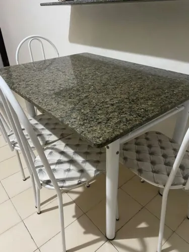 Semi novo