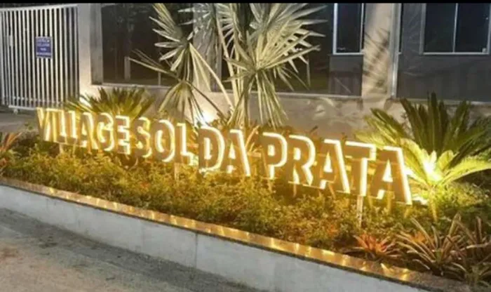 Cada Linear em Condomínio Village Sol da Prata na Estrada do Lameirão Pequeno