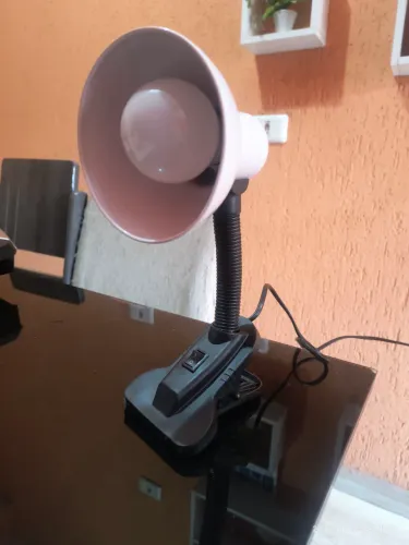 Luminária articulável de mesa nova