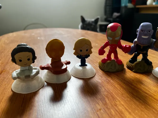 Bonecos miniatura ação