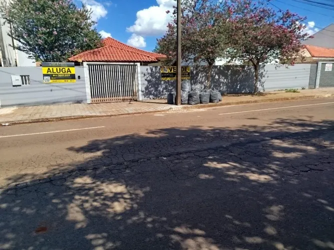 Vendo terreno, bem localizado, atrás do incra,  rua Salgado Filho,  .