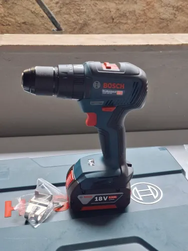 Parafusadeira bosch 18v Nova