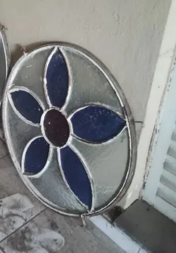 Vitrô basculante de vidro 