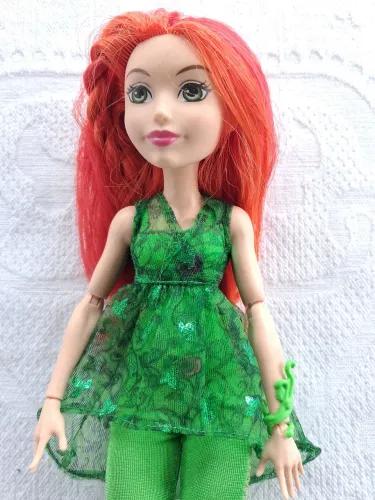 Boneca Hera Venenosa Mattel 2015