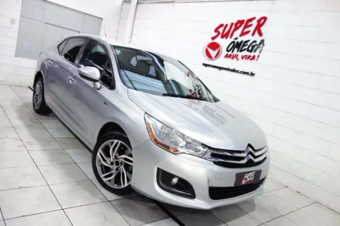 Citroen C4 Lounge Exclusive 1.6 Turbo 4P Aut. 2014