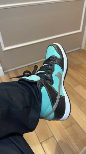 Nike SB modelo Tiffany raro de coleção 