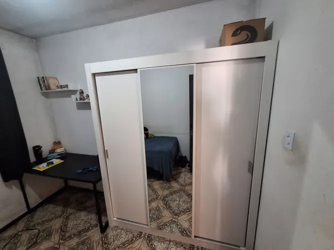 Guarda roupa 3 portas com espelho 