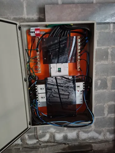 Quadro de força elétrica novo
