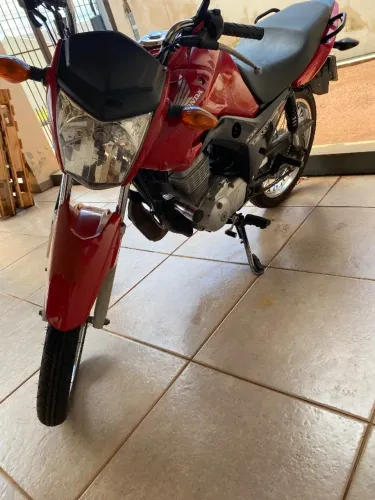 Moto 125 2014 - Bem Conservada | Oportunidade!