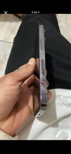 iPhone 14 Pro roxo