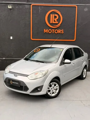 Ford Fiesta Sedan SE 1.6 8V Flex 4P 2014